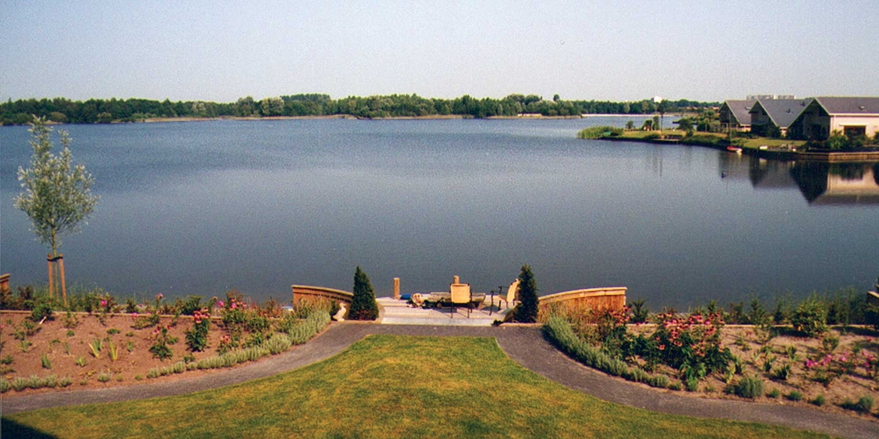 tuin aan Heidemeer Heerenveen