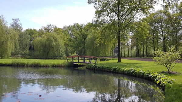 tuin bij villa